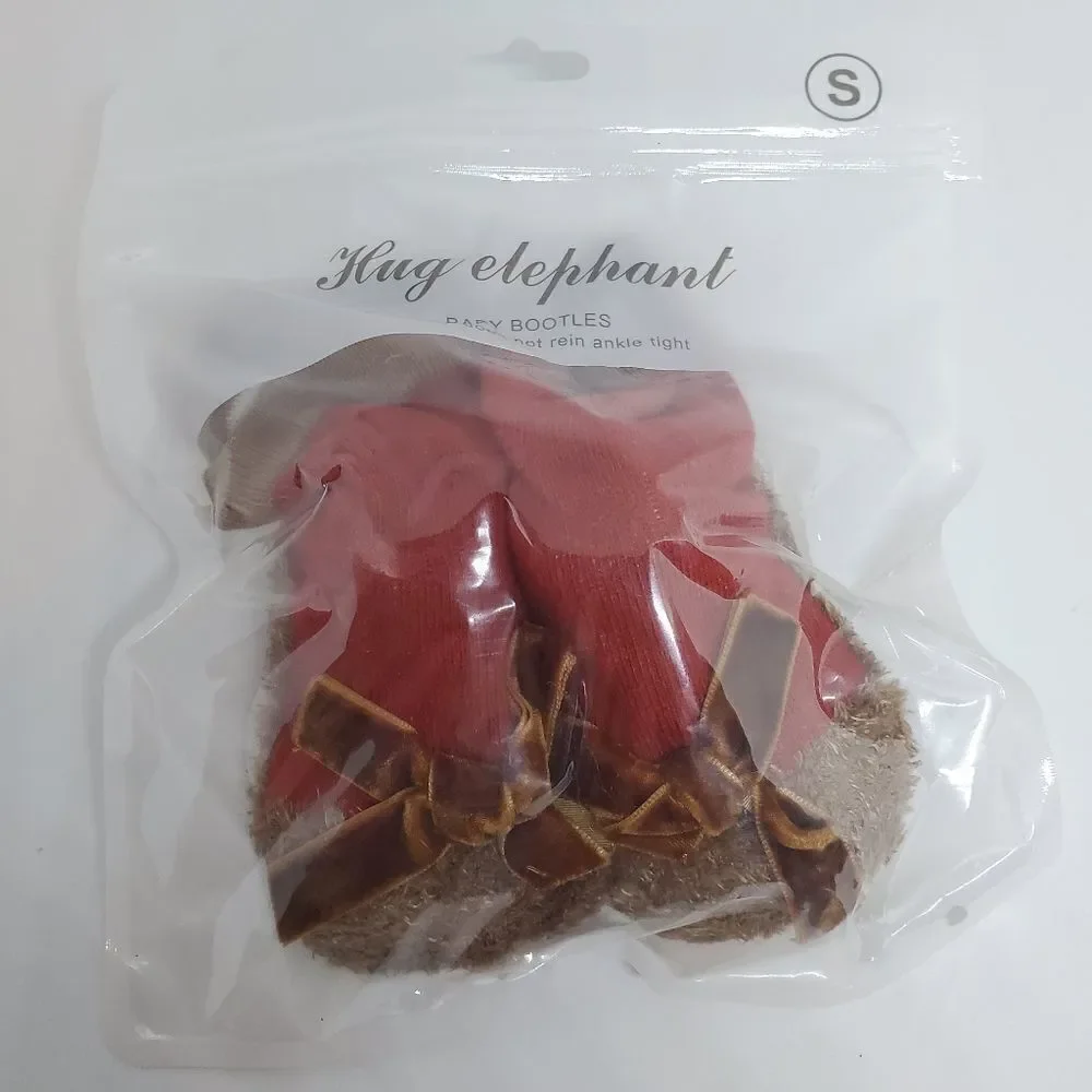 NIB Hug Elephant Red & Brown Fuzzy Baby Booties